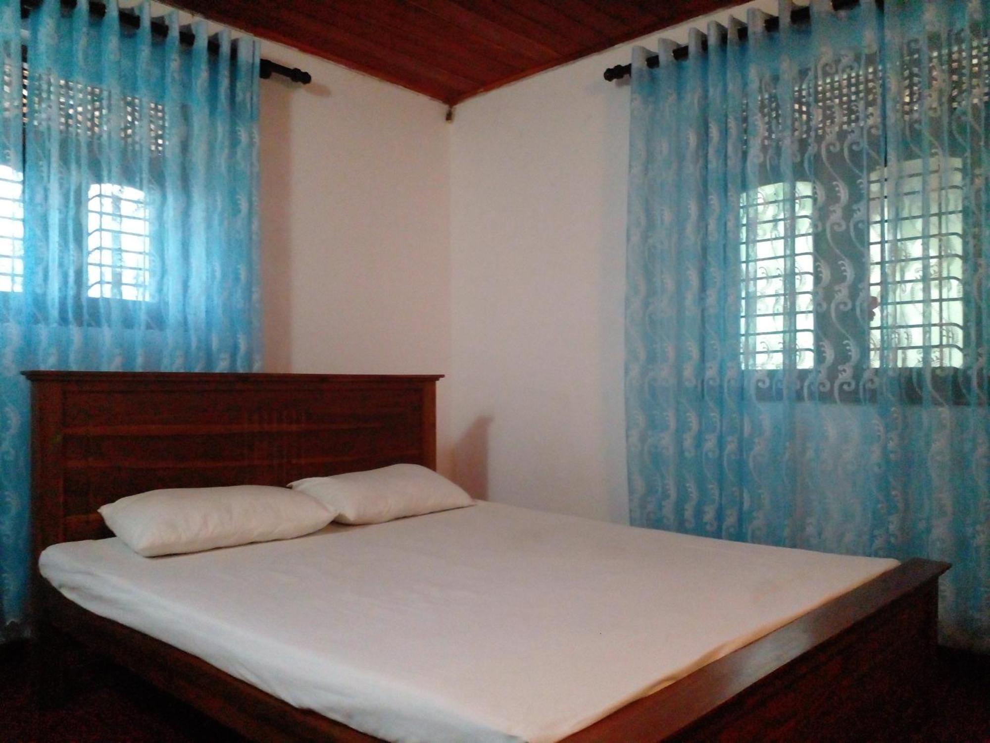 Hotel Golden Bell Tangalle Exterior photo